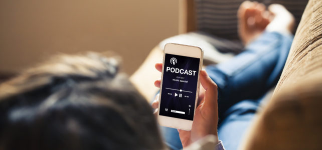 Tip na víkend: Podcasty, které poslouchám Tip na víkend: Podcasty, které poslouchám